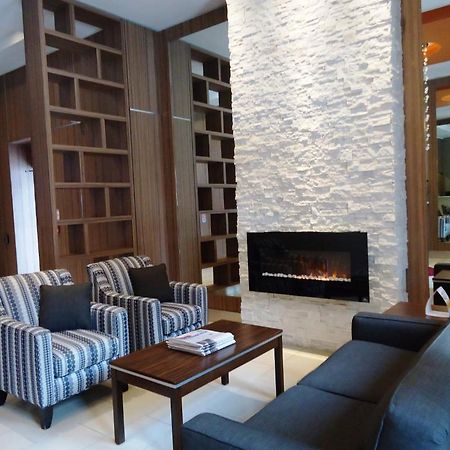 Comfort Inn Toronto City Centre Екстер'єр фото