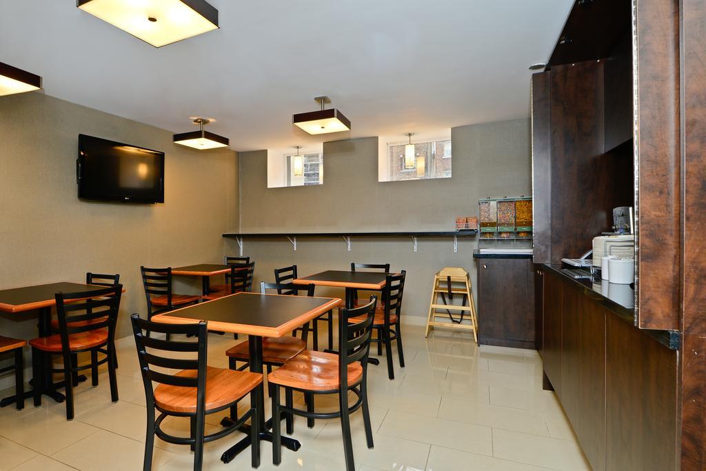 Comfort Inn Toronto City Centre Екстер'єр фото