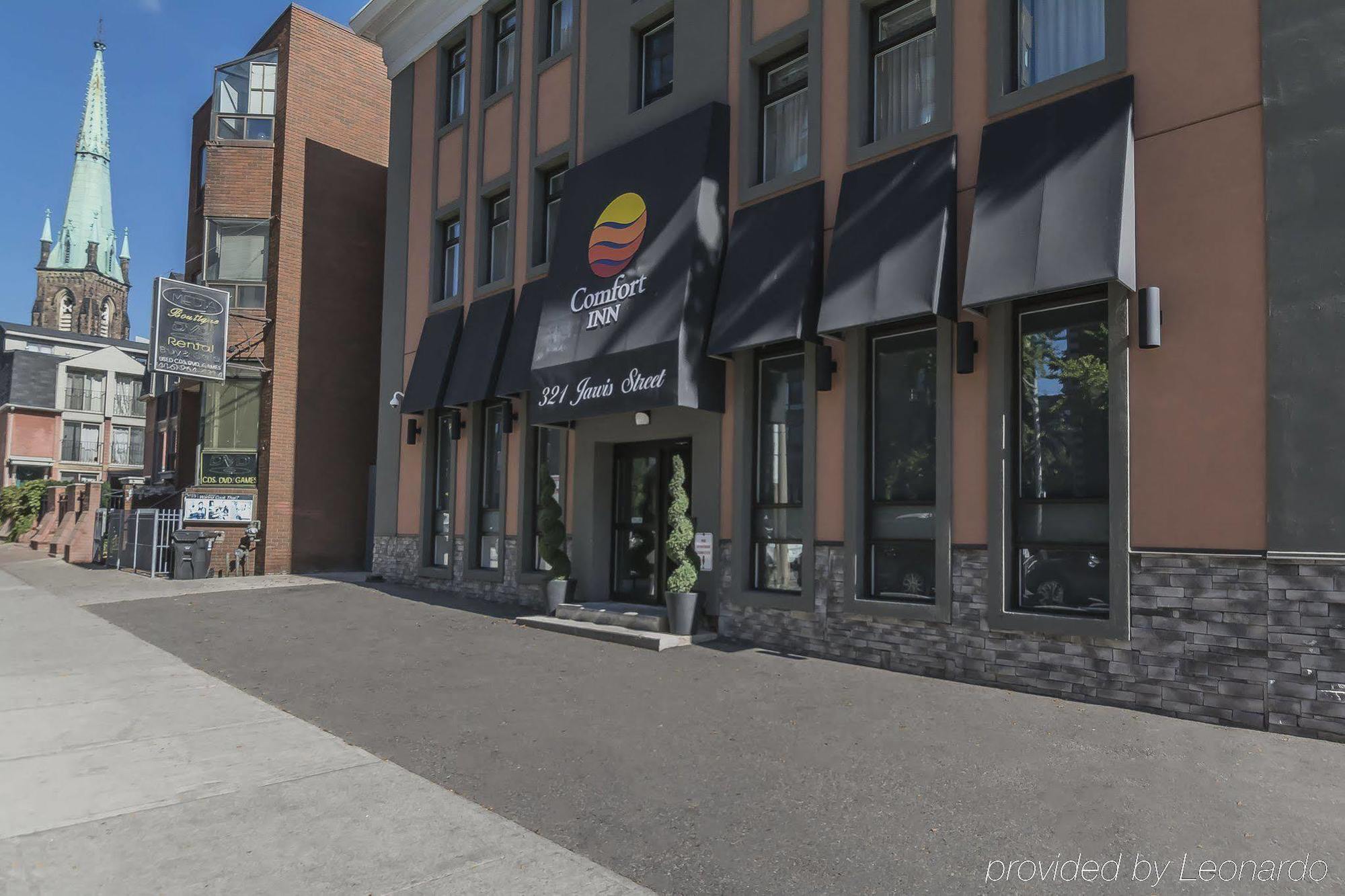 Comfort Inn Toronto City Centre Екстер'єр фото