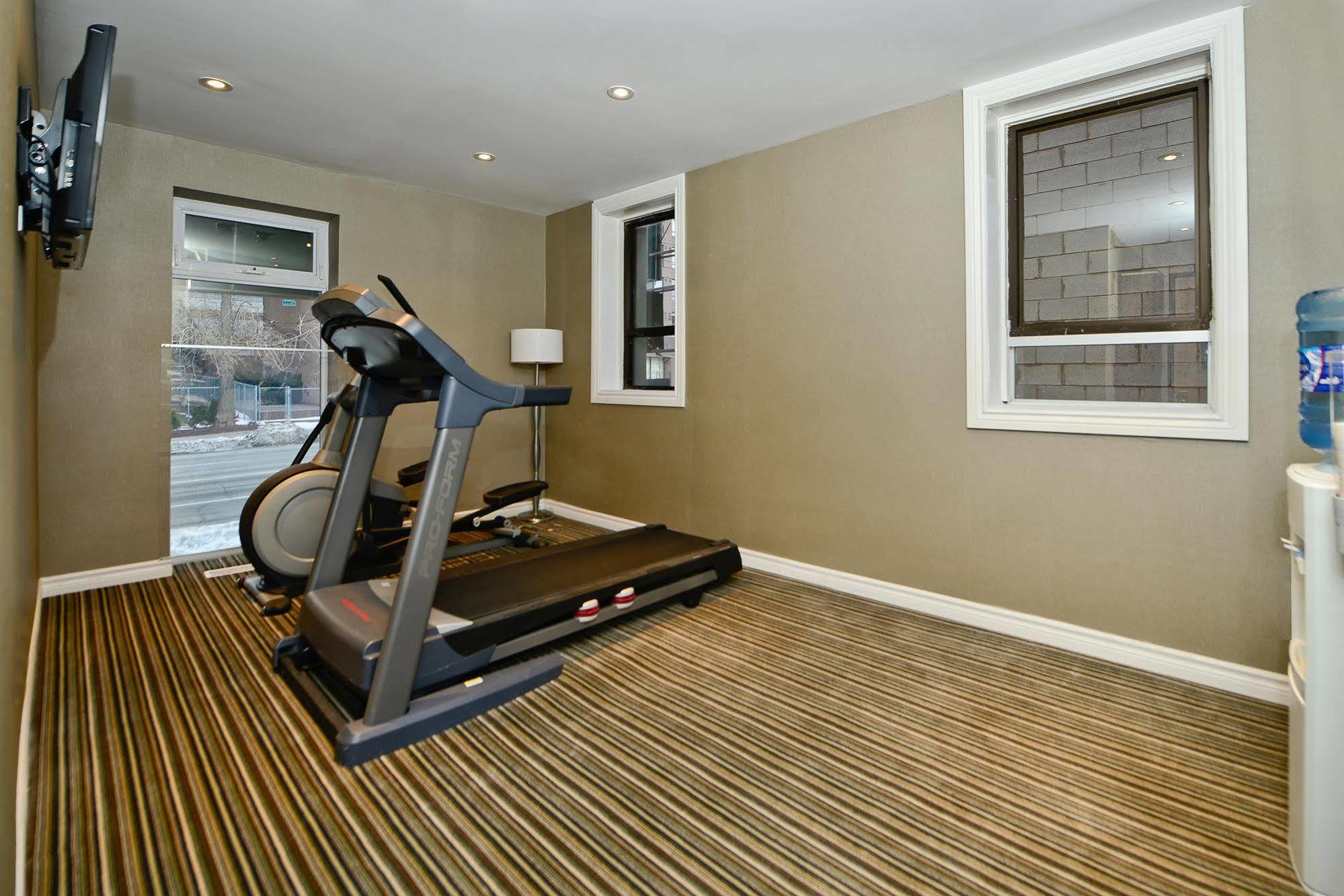 Comfort Inn Toronto City Centre Екстер'єр фото